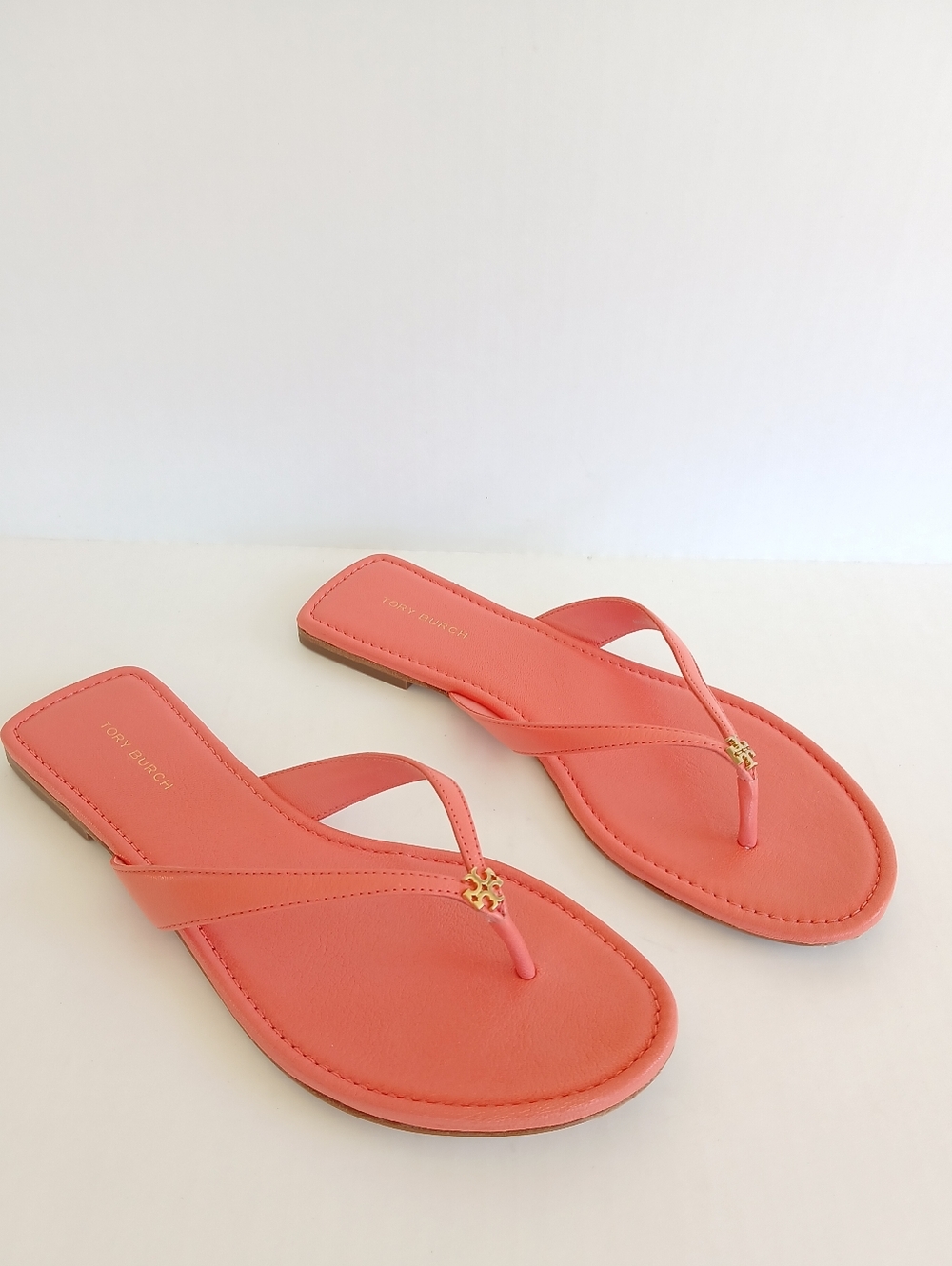 Tory Burch Classic Flip Flops Coral Size 7.5 - Picture 2 of 7